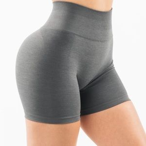 Alphalete amplify 4.5” shorts